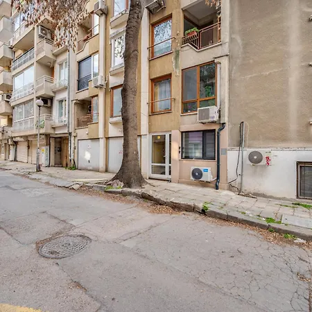 With Patio Close To Sea شقة *