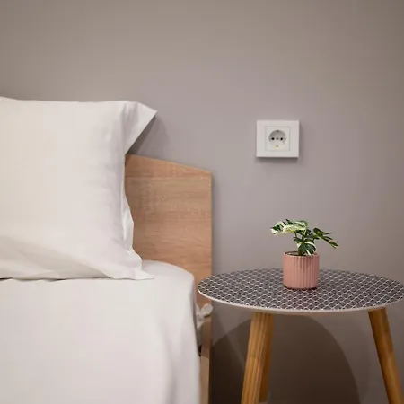 With Patio Close To Sea شقة *