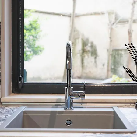 With Patio Close To Sea شقة فارنا