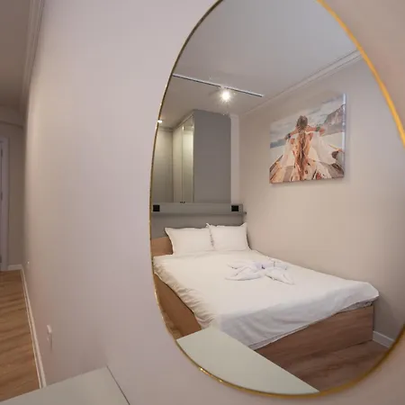 With Patio Close To Sea Apartment